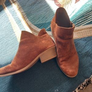 Chestnut brown booties